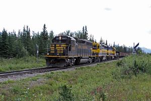 GP40-2s on the Alaska Railroad at Denali.
