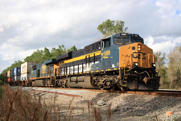 CSXT 1869 CSX Transportation GE ES44AC - in Jacksonville,...