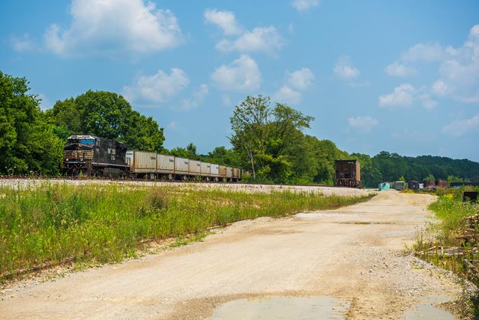 NS 7510 Norfolk Southern GE ES44DC - in Richvalley, India...