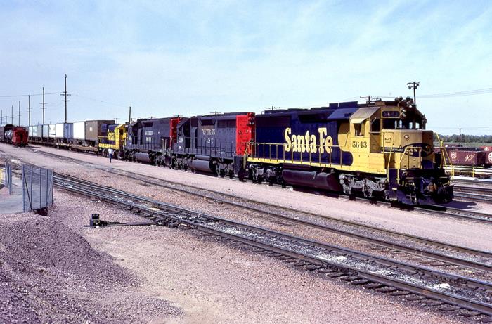 SF 5643 East at Barstow