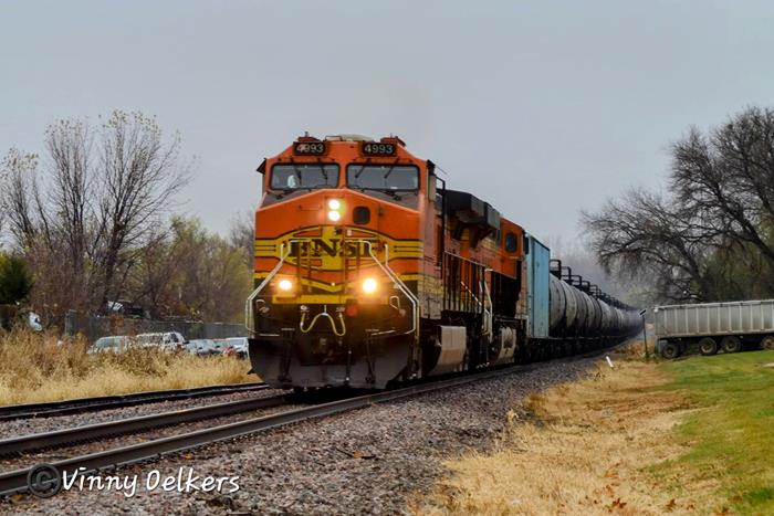 BNSF 4993 South BNSF U-UMNXALT-02 at Sioux Center Iowa