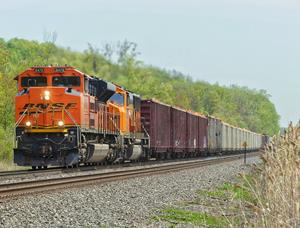 BNSF SD70's leads extra