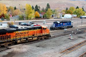 BNSF 7399 and MRL 259