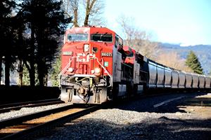 CP 8607 West at UP Cascade Locks