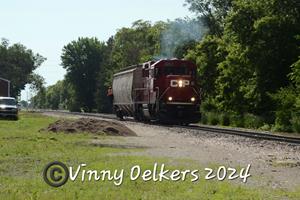 CP 2203 reverse to the merchants track with Van Reed on the point