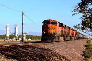 BNSF 7914 Highballs out of Bakersfield