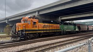 BNSF Geeps' Light Load