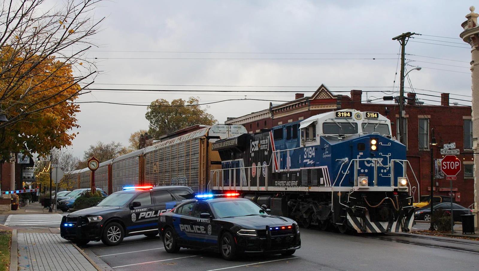 CSXT 3194 is a class GE ES44AC and  is pictured in La Grange, Kentucky, United States.  This was taken along the CSX LCL Subdivision  on the CSX Transportation. Photo Copyright: Chris Hall uploaded to Railroad Gallery on 11/21/2022. This photograph of CSXT 3194 was taken on Sunday, November 14, 2021. All Rights Reserved. 