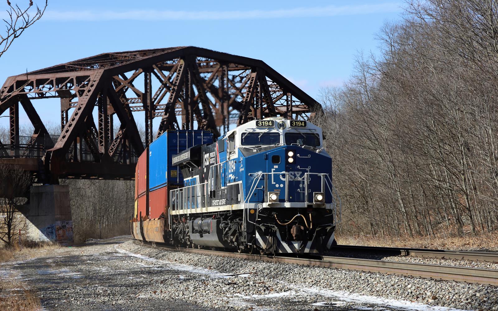 CSX 3194 is a class GE ES44AH and  is pictured in Keystone, Pennsylvania, USA.  This was taken along the CSX New Castle Sub on the CSX Transportation. Photo Copyright: Marc Lingenfelter uploaded to Railroad Gallery on 11/27/2022. This photograph of CSX 3194 was taken on Saturday, February 26, 2022. All Rights Reserved. 