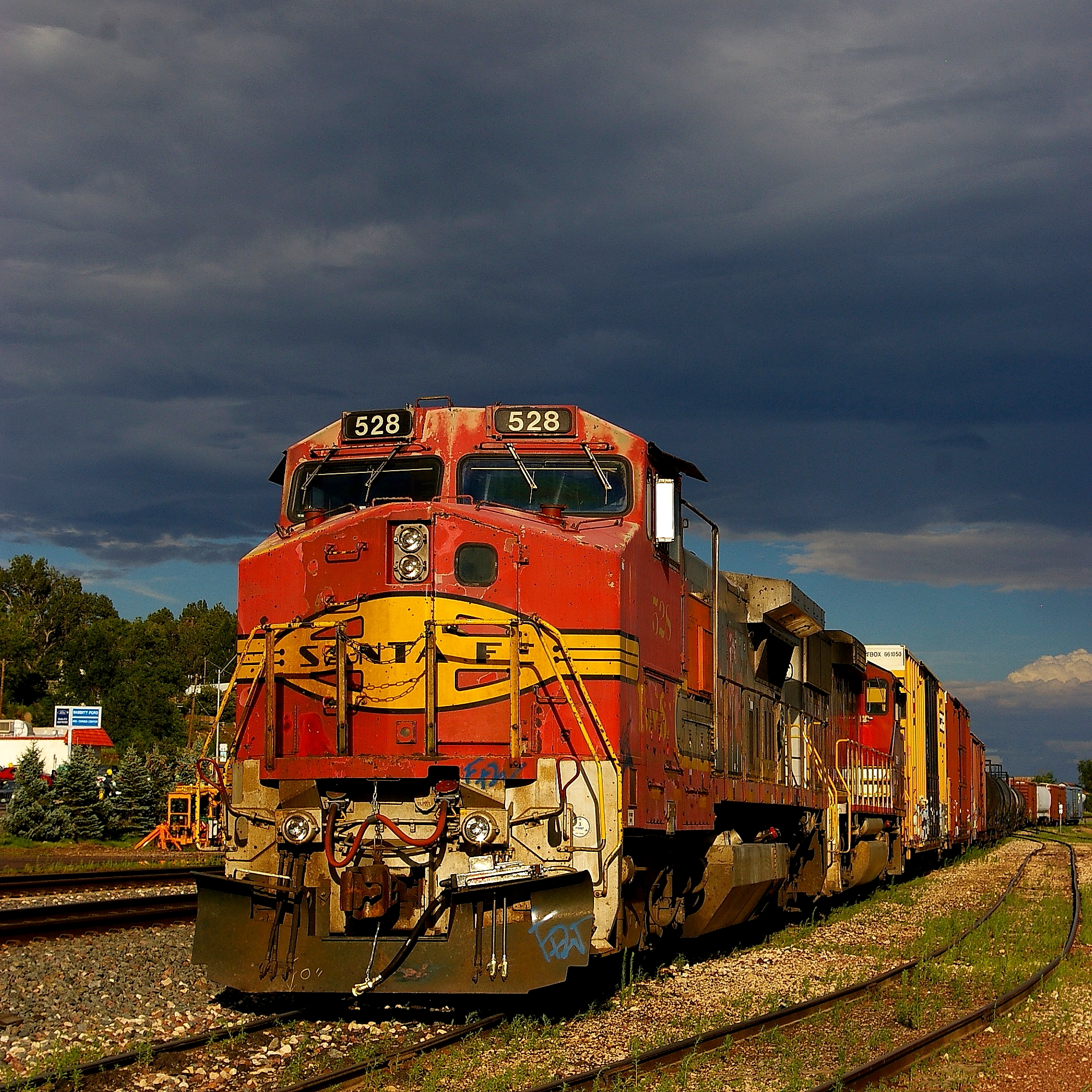 SF 528 is a class GE B40-8 (Dash 8-40B) and  is pictured in Flagstaff, Arizona, USA.  This was taken along the Seligman/BNSF on the Santa Fe. Photo Copyright: Rick Doughty uploaded to Railroad Gallery on 12/23/2023. This photograph of SF 528 was taken on Saturday, July 26, 2008. All Rights Reserved. 