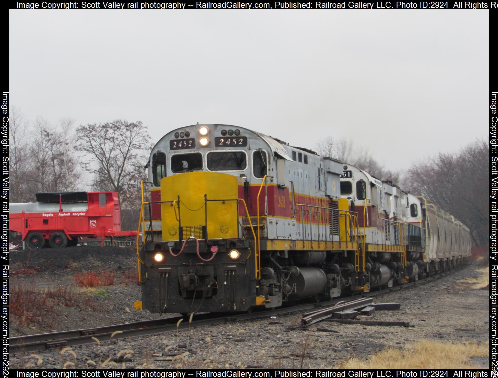 D-L 2452 is a class C425 and  is pictured in Dickson City, Pennsylvania, United States of America.  This was taken along the Carbondale line on the Delaware-Lackawanna. Photo Copyright: Scott Valley rail photography uploaded to Railroad Gallery on 01/10/2024. This photograph of D-L 2452 was taken on Friday, December 29, 2023. All Rights Reserved. 