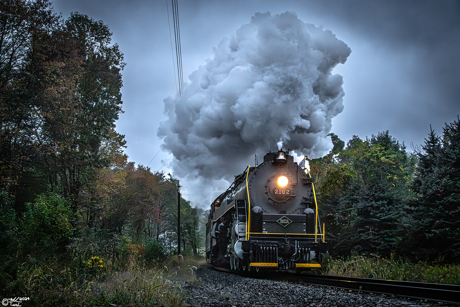 RDG 2102 is a class T-1 and  is pictured in Molino, Pennsylvania, USA.  This was taken along the Black Oak Curve on the Reading Company. Photo Copyright: Mark Turkovich uploaded to Railroad Gallery on 02/03/2024. This photograph of RDG 2102 was taken on Saturday, October 14, 2023. All Rights Reserved. 