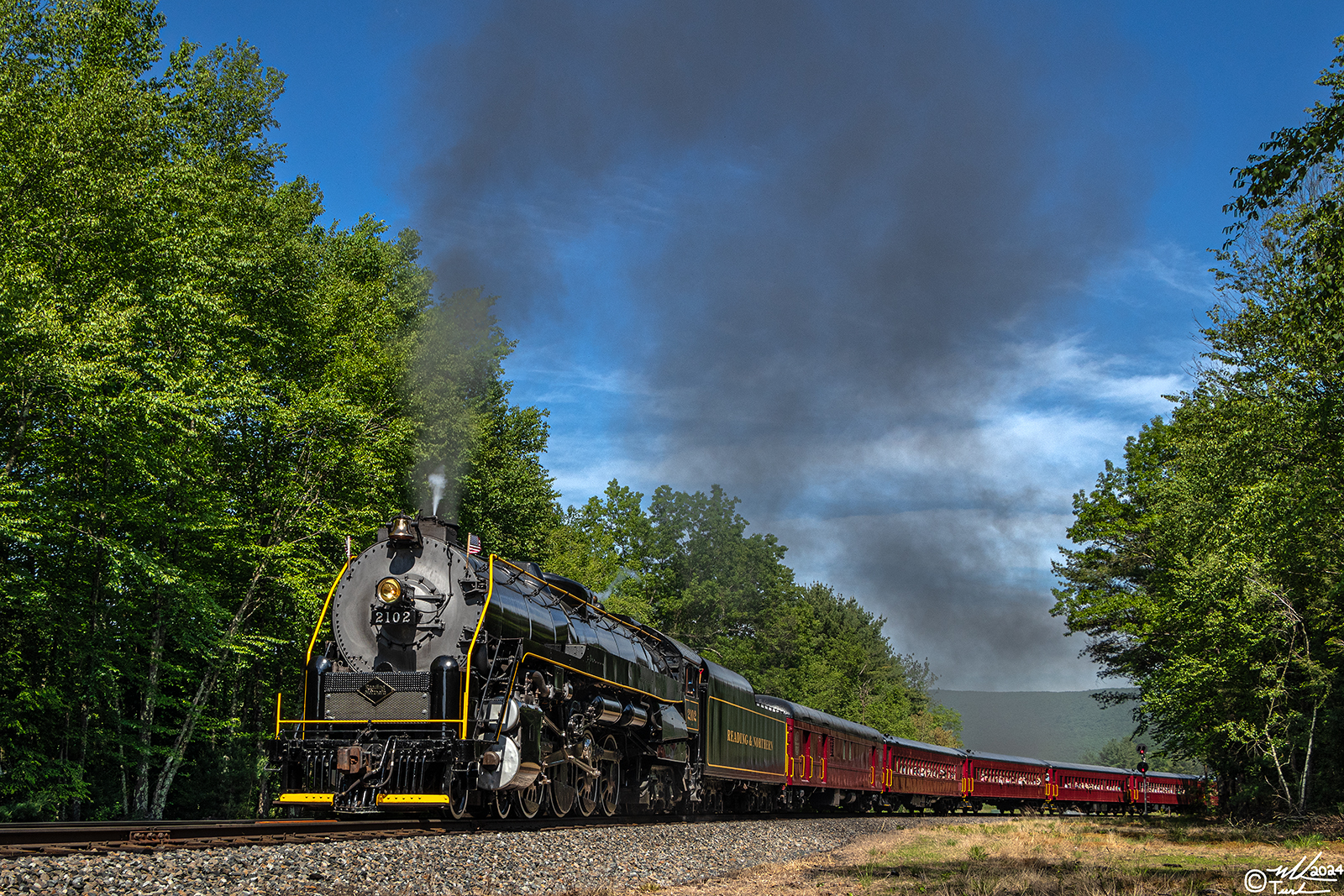 RDG 2102 is a class T-1 and  is pictured in Nesquehoning, Pennsylvania, USA.  This was taken along the Nesquehoning Junction on the Reading Company. Photo Copyright: Mark Turkovich uploaded to Railroad Gallery on 05/28/2024. This photograph of RDG 2102 was taken on Saturday, May 25, 2024. All Rights Reserved. 