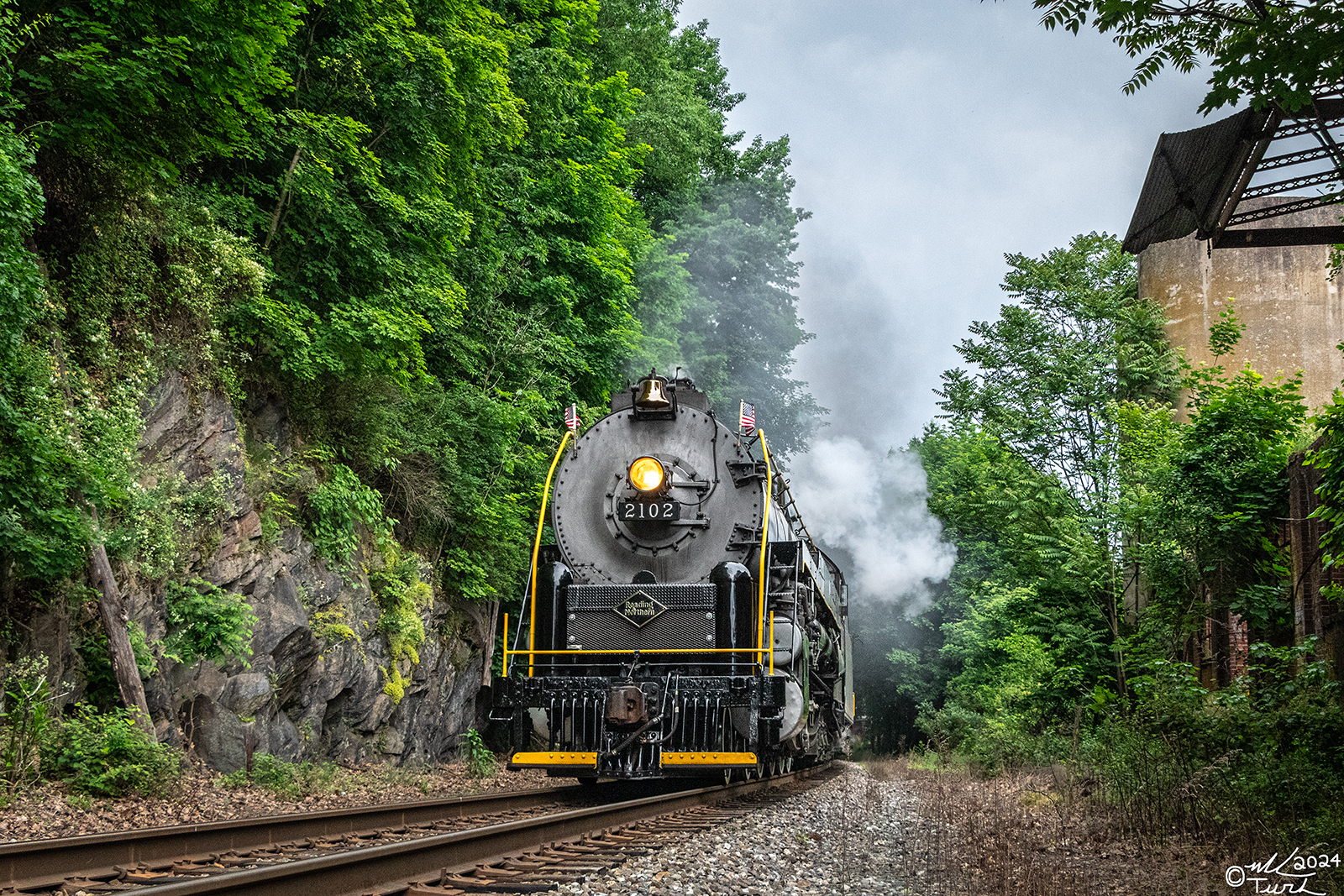 RDG 2102 is a class T-1 and  is pictured in Leesport, Pennsylvania, USA.  This was taken along the Leesport on the Reading Company. Photo Copyright: Mark Turkovich uploaded to Railroad Gallery on 06/04/2024. This photograph of RDG 2102 was taken on Saturday, May 25, 2024. All Rights Reserved. 