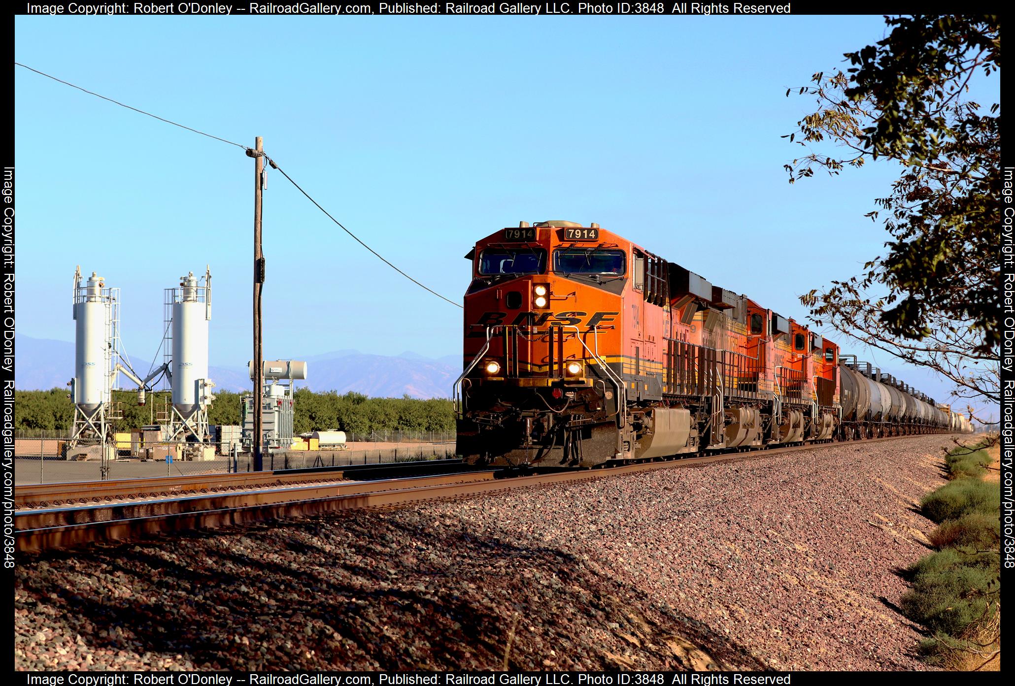 7914 is a class ES-44DC and  is pictured in Bakersfield , California, USA.  This was taken along the San Joaquin on the BNSF Railway. Photo Copyright: Robert O'Donley uploaded to Railroad Gallery on 10/13/2024. This photograph of 7914 was taken on Sunday, October 13, 2024. All Rights Reserved. 