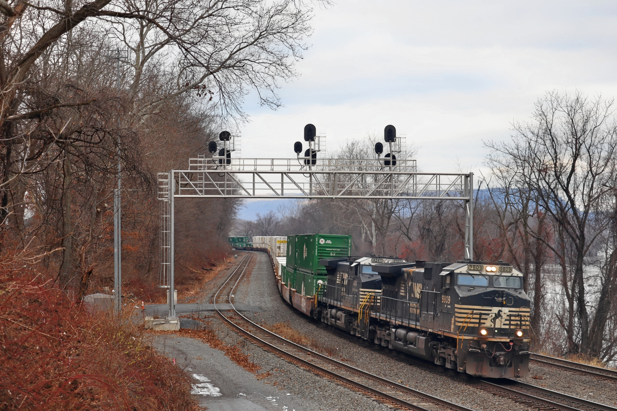 NS 98089 is a class GE C40-9W (Dash 9-40CW) and  is pictured in Harrisburg, Pennsylvania, USA.  This was taken along the NS Pittsburgh line on the Norfolk Southern Railway. Photo Copyright: Robby Lefkowitz uploaded to Railroad Gallery on 12/22/2022. This photograph of NS 98089 was taken on Monday, December 19, 2022. All Rights Reserved. 
