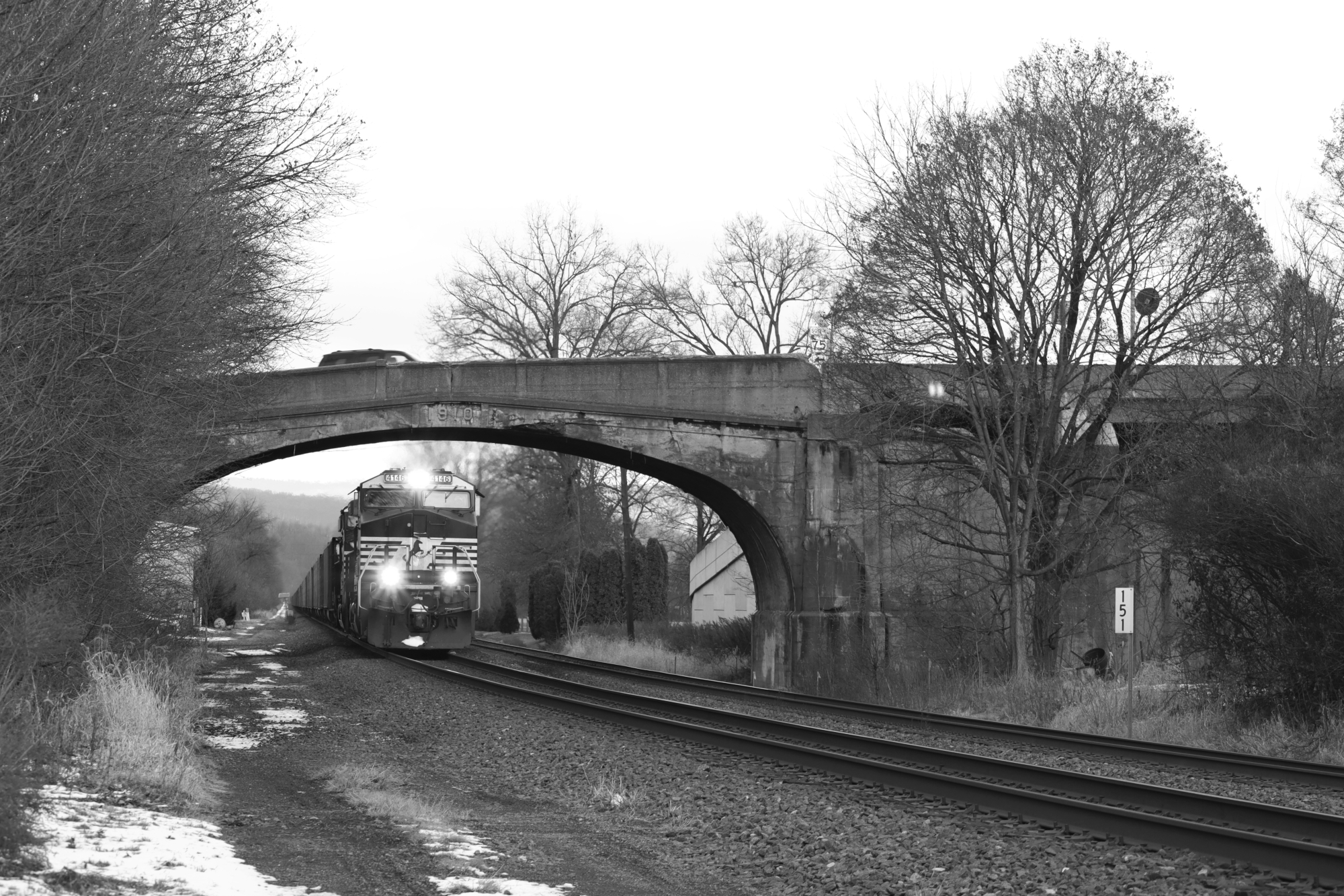 NS 4146 is a class GE AC44C6M and  is pictured in Port Royal, Pennsylvania, USA.  This was taken along the NS Pittsburgh line on the Norfolk Southern Railway. Photo Copyright: Robby Lefkowitz uploaded to Railroad Gallery on 12/22/2022. This photograph of NS 4146 was taken on Sunday, December 18, 2022. All Rights Reserved. 