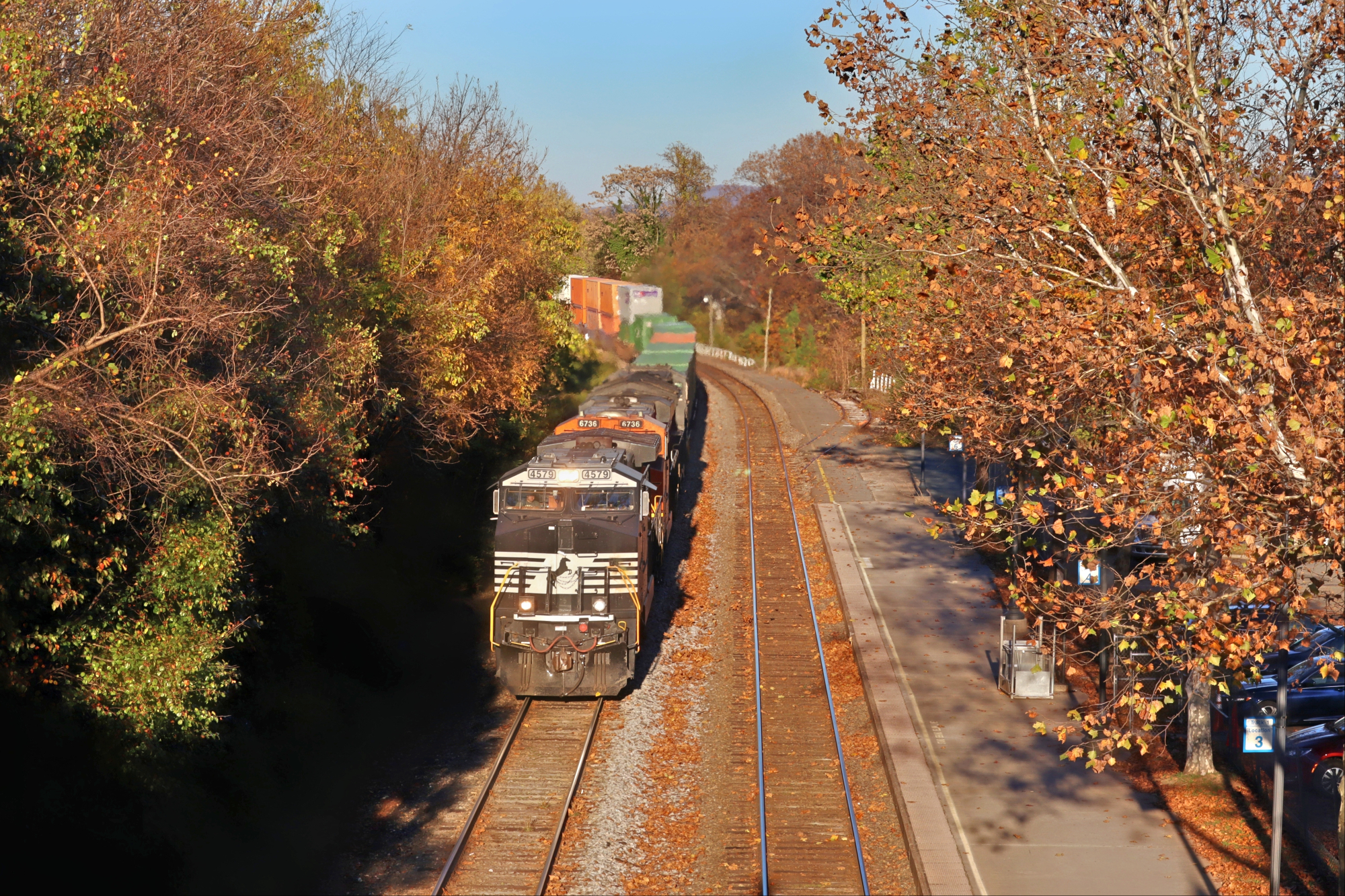NS 4579 is a class GE AC44C6M and  is pictured in Charlottesville, VA, United States.  This was taken along the NS Washington District  on the Norfolk Southern. Photo Copyright: Robby Lefkowitz uploaded to Railroad Gallery on 11/12/2022. This photograph of NS 4579 was taken on Wednesday, November 09, 2022. All Rights Reserved. 