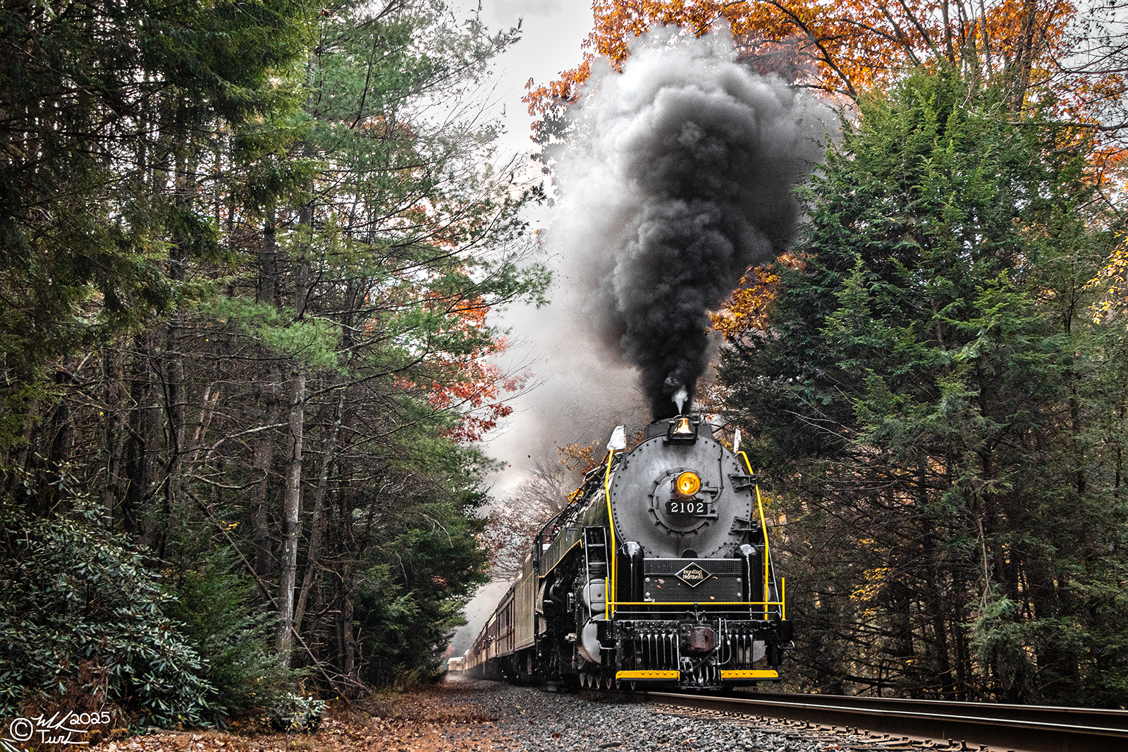 RDG 2102 is a class T-1 and  is pictured in Tamaqua, Pennsylvania, USA.  This was taken along the Mintzers on the Reading Company. Photo Copyright: Mark Turkovich uploaded to Railroad Gallery on 02/03/2025. This photograph of RDG 2102 was taken on Saturday, October 26, 2024. All Rights Reserved. 