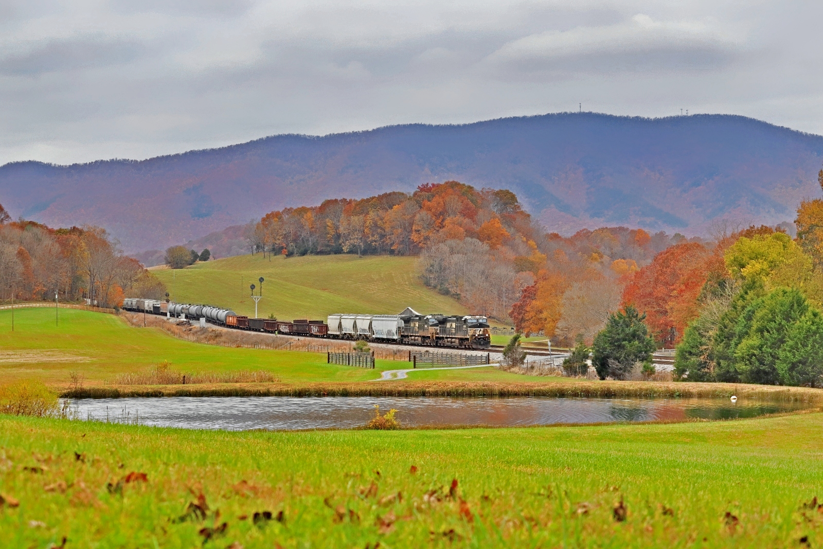 NS 4490 is a class GE AC44C6M and  is pictured in Arcadia, VA, United States.  This was taken along the NS Hagerstown District/line on the Norfolk Southern. Photo Copyright: Robby Lefkowitz uploaded to Railroad Gallery on 11/12/2022. This photograph of NS 4490 was taken on Saturday, October 29, 2022. All Rights Reserved. 