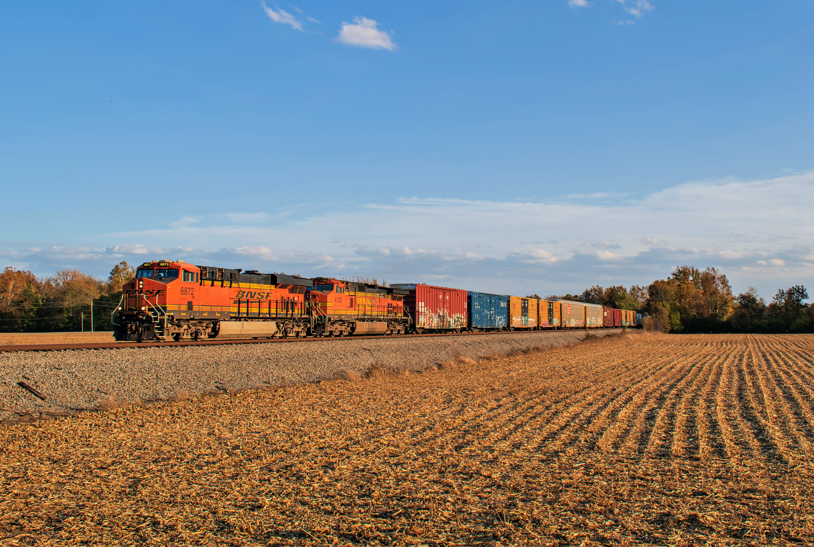 BNSF 6872 is a class GE ES44C4 and  is pictured in Somerville, Ohio, United States.  This was taken along the New Castle District on the Norfolk Southern. Photo Copyright: David Rohdenburg uploaded to Railroad Gallery on 01/07/2023. This photograph of BNSF 6872 was taken on Sunday, October 16, 2022. All Rights Reserved. 