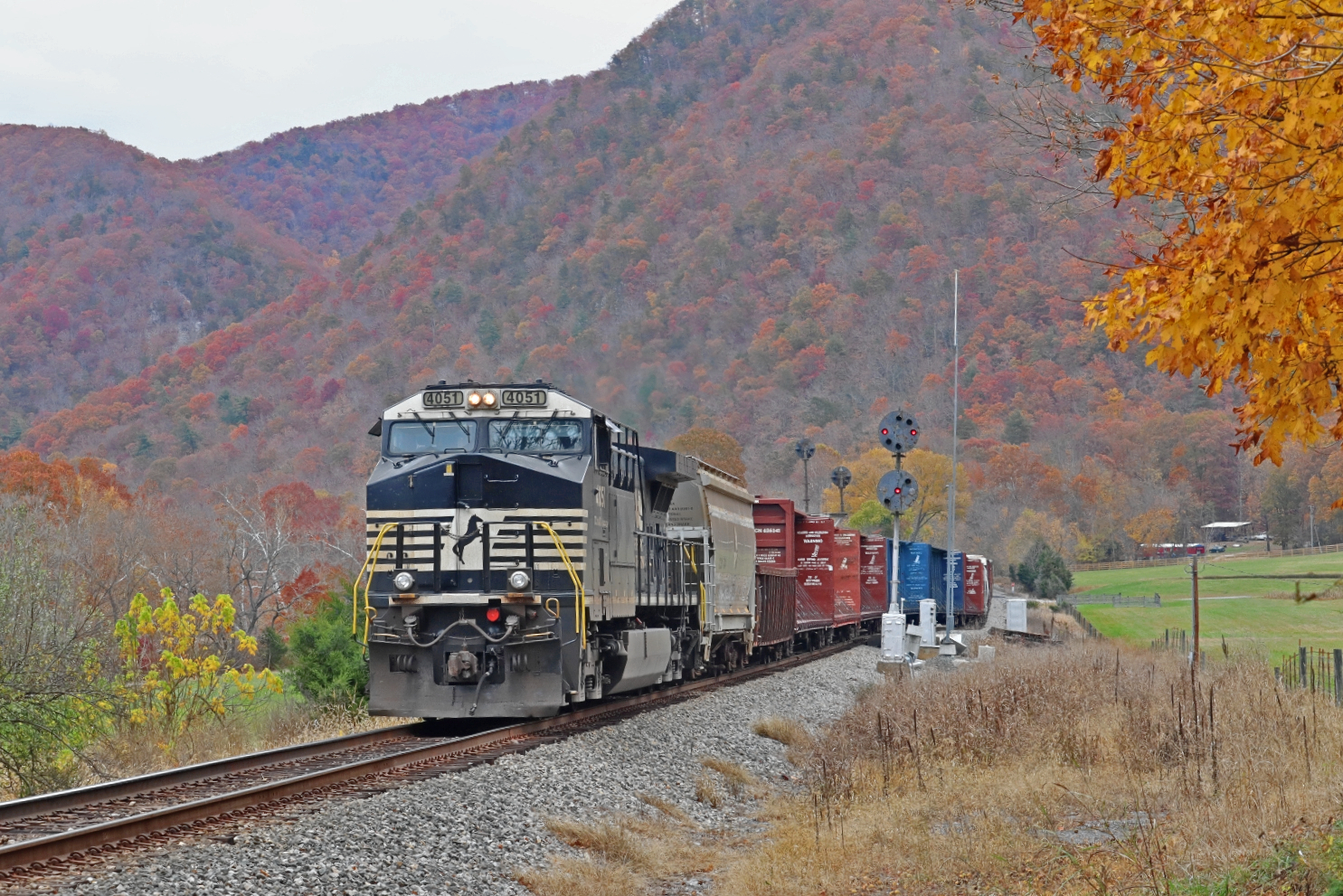 NS 4051 is a class GE AC44C6M and  is pictured in Arcadia, Virginia, USA.  This was taken along the NS Hagerstown District/line on the Norfolk Southern. Photo Copyright: Robby Lefkowitz uploaded to Railroad Gallery on 11/12/2022. This photograph of NS 4051 was taken on Saturday, October 29, 2022. All Rights Reserved. 