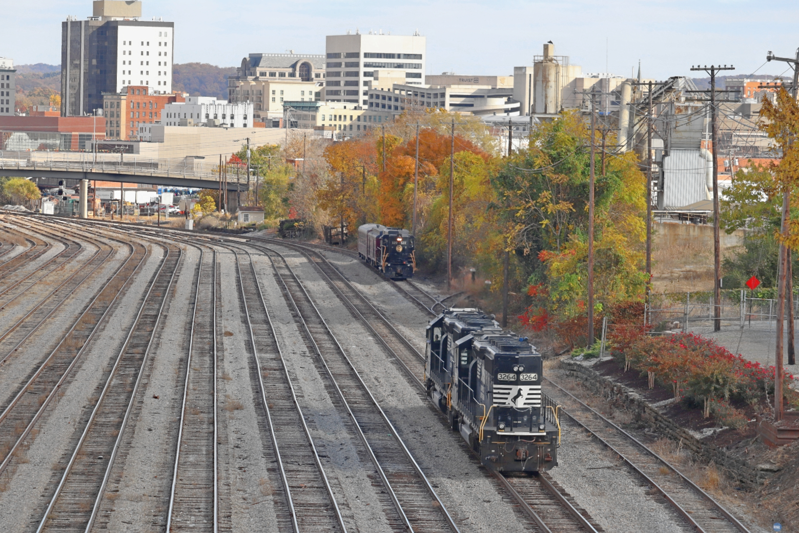 NS 3264 is a class EMD SD40-2 and  is pictured in Roanoke , Virginia, USA.  This was taken along the NS Roanoke District on the Norfolk Southern. Photo Copyright: Robby Lefkowitz uploaded to Railroad Gallery on 11/13/2022. This photograph of NS 3264 was taken on Saturday, October 29, 2022. All Rights Reserved. 