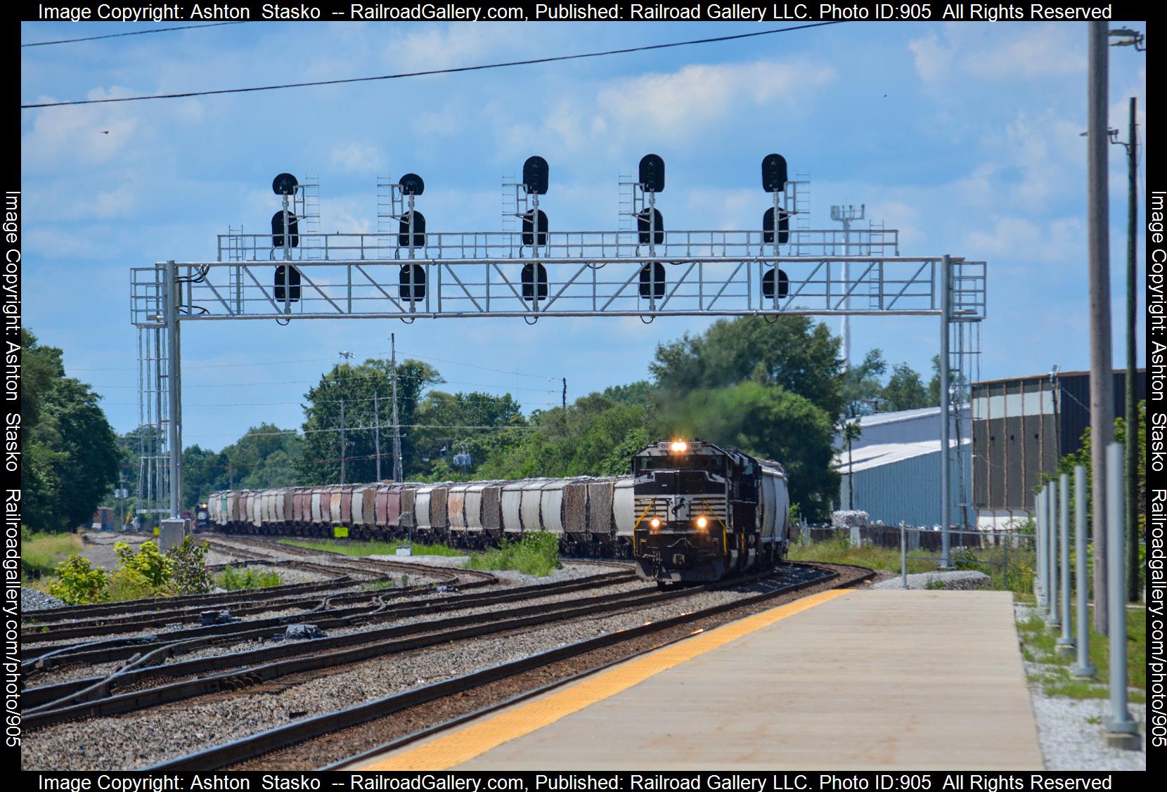 1078-norfolk-southern-sd70ace-in-elkhart-indiana-by-a